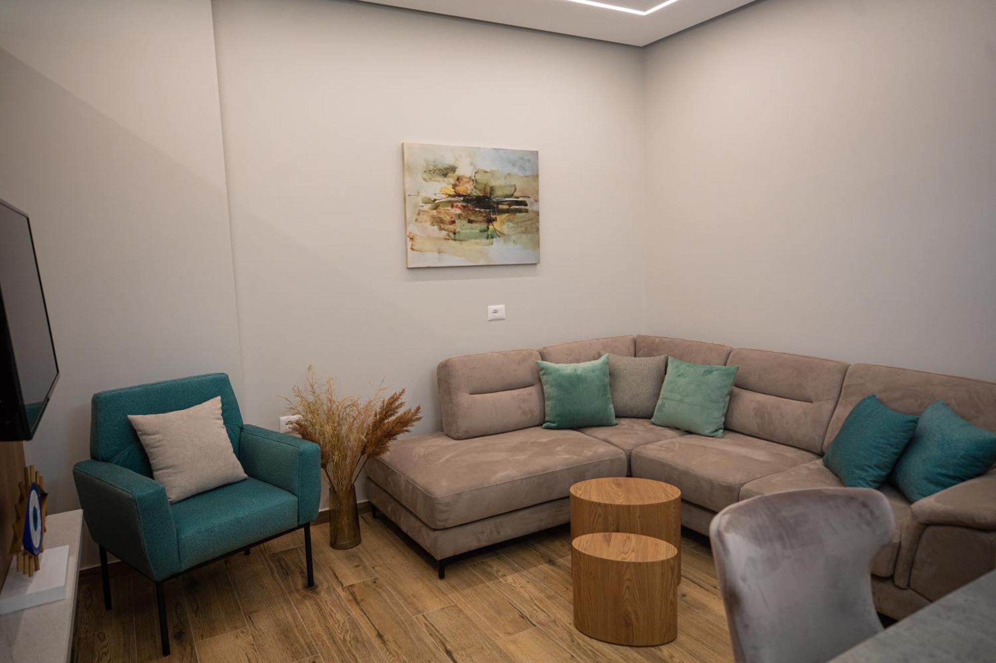 Vlore Luxury Apartaments "Fael" ภายนอก รูปภาพ