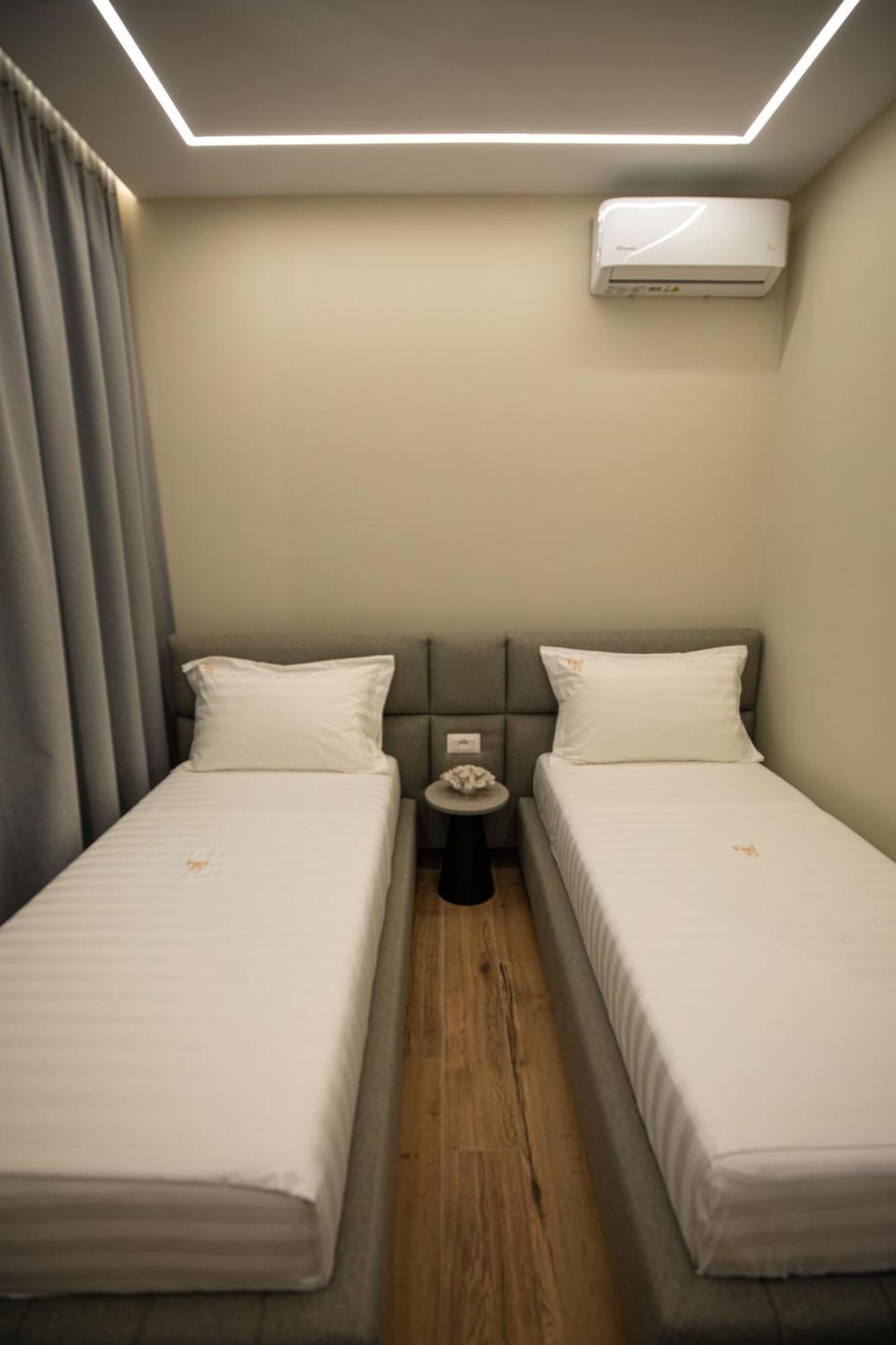 Vlore Luxury Apartaments "Fael" ภายนอก รูปภาพ