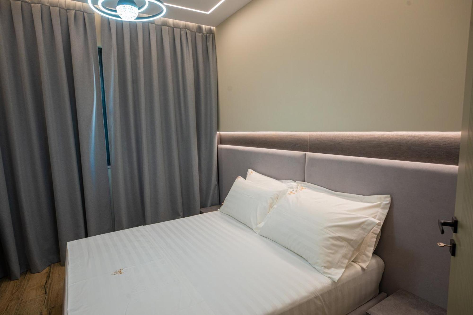Vlore Luxury Apartaments "Fael" ภายนอก รูปภาพ